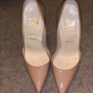 Christian Louboutin Nude Pumps